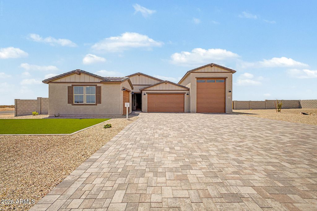 24311 W DUANE Lane, Wittmann, AZ 85361 — photo 2