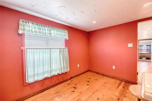 471 Fm 1296, Waelder, TX 78959