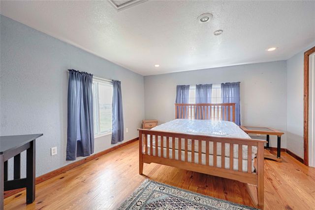 471 Fm 1296, Waelder, TX 78959