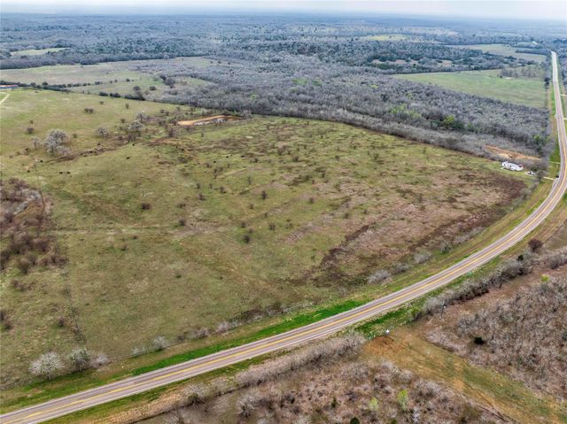 471 Fm 1296, Waelder, TX 78959