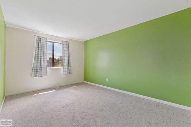 698 Tennyson Court, Rochester Hills, MI 48307