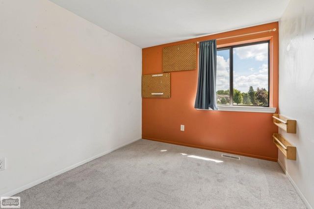 698 Tennyson Court, Rochester Hills, MI 48307