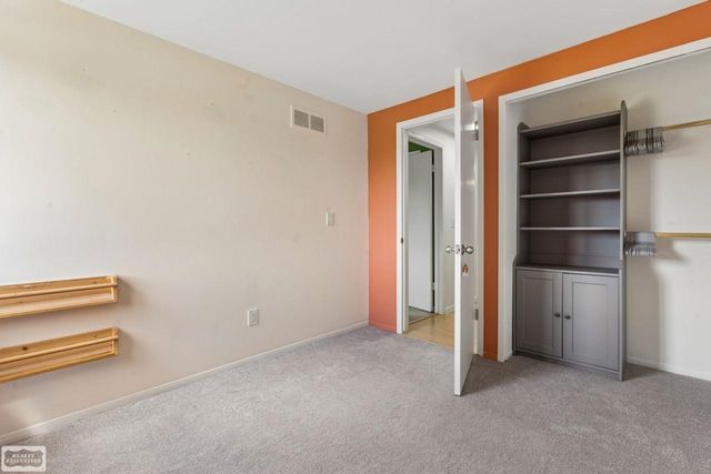 698 Tennyson Court, Rochester Hills, MI 48307