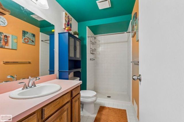 698 Tennyson Court, Rochester Hills, MI 48307