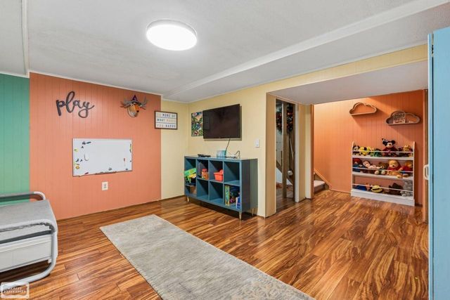 698 Tennyson Court, Rochester Hills, MI 48307