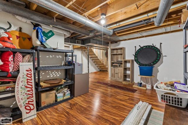 698 Tennyson Court, Rochester Hills, MI 48307