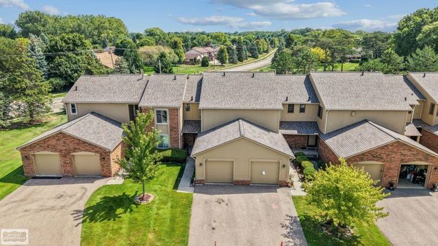 698 Tennyson Court, Rochester Hills, MI 48307