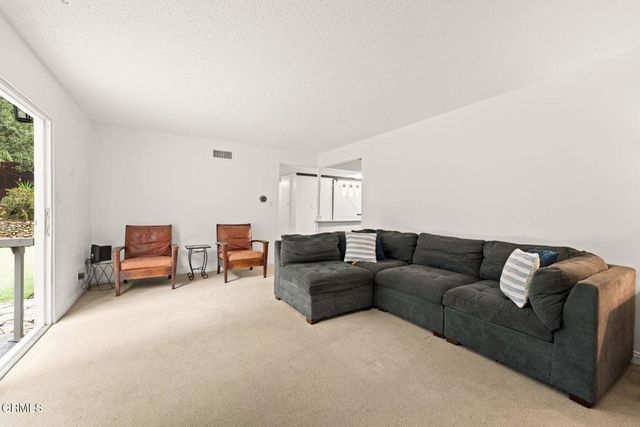55 Pathelen Avenue, Oak View, CA 93022