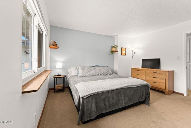 55 Pathelen Avenue, Oak View, CA 93022