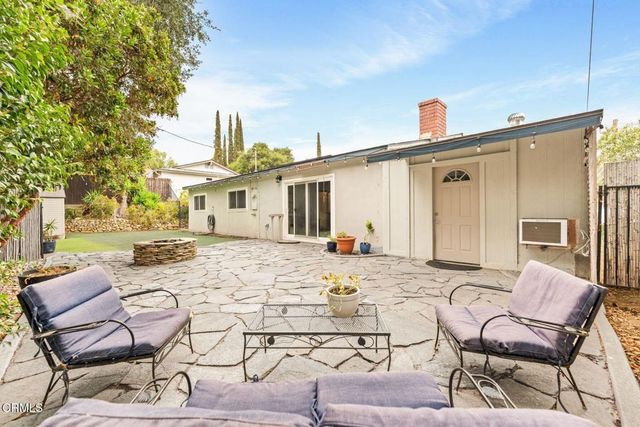 55 Pathelen Avenue, Oak View, CA 93022