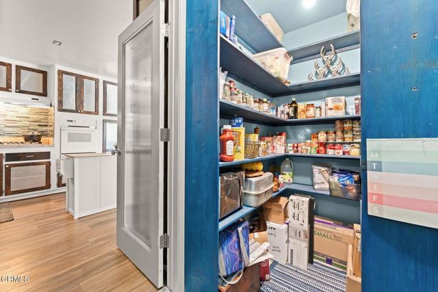 55 Pathelen Avenue, Oak View, CA 93022