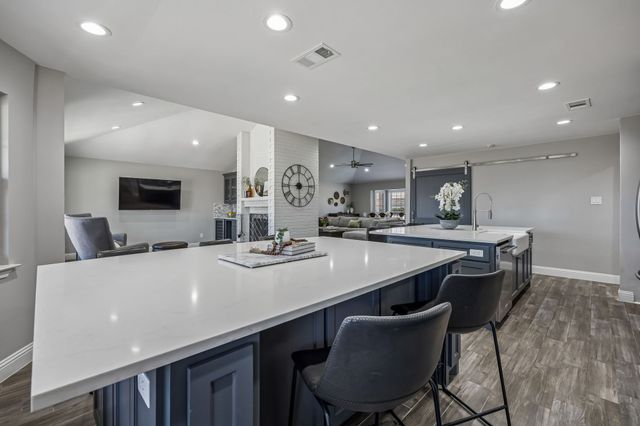 2703 Baldwin Drive, Arlington, TX 76012