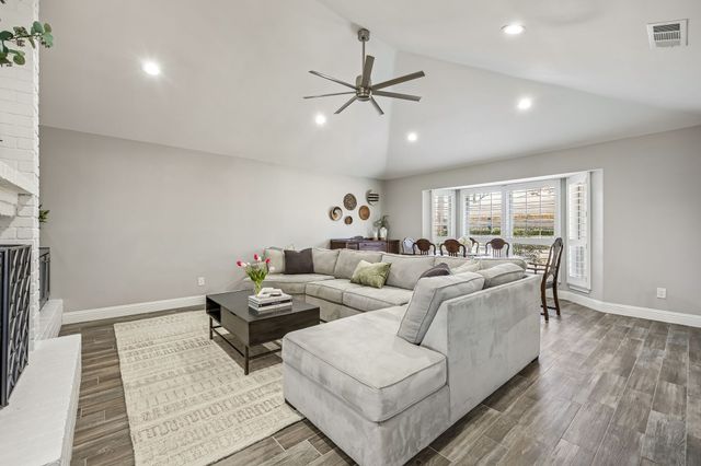 2703 Baldwin Drive, Arlington, TX 76012