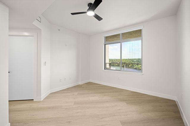 54 Rainey ST 1201, Austin, TX 78701