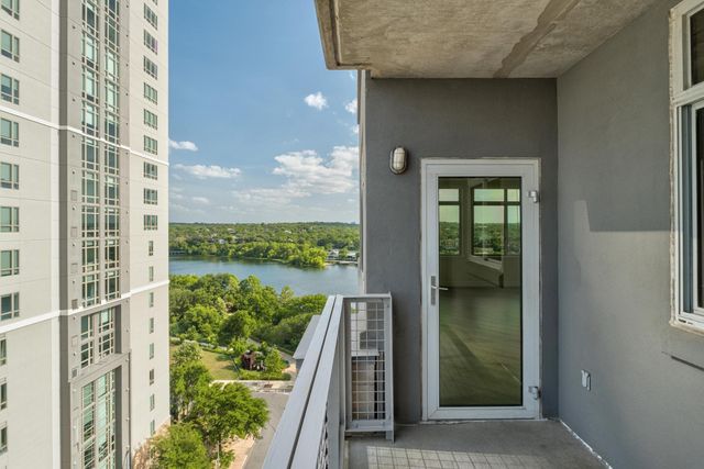 54 Rainey ST 1201, Austin, TX 78701