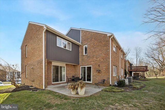 15 W CLOSE, Moorestown, NJ 08057