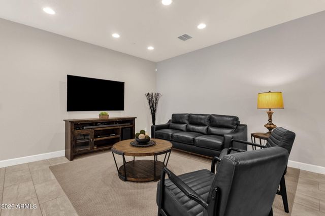 1250 N ABBEY Lane 124, Chandler, AZ 85226