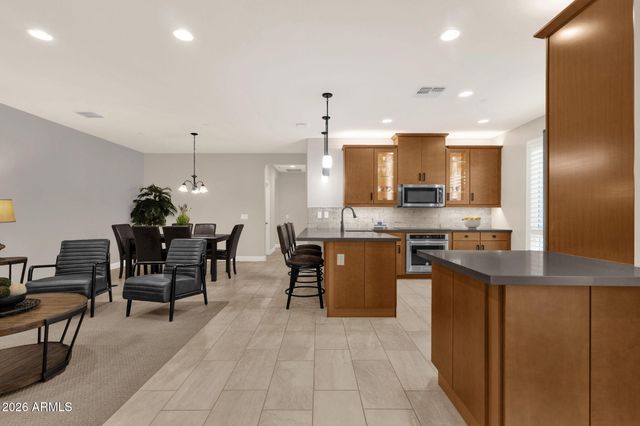 1250 N ABBEY Lane 124, Chandler, AZ 85226