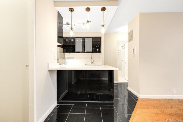 70-25 Yellowstone Boulevard 14O, Forest Hills, NY 11375