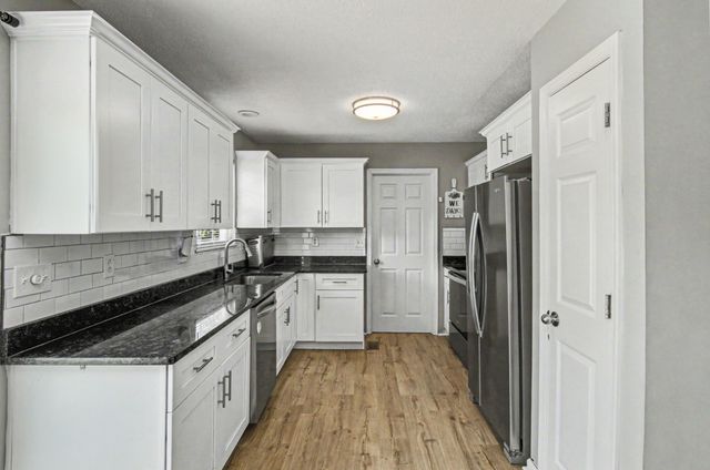 2723 Highway 12, N, Chapmansboro, TN 37035