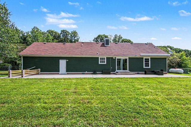 2723 Highway 12, N, Chapmansboro, TN 37035