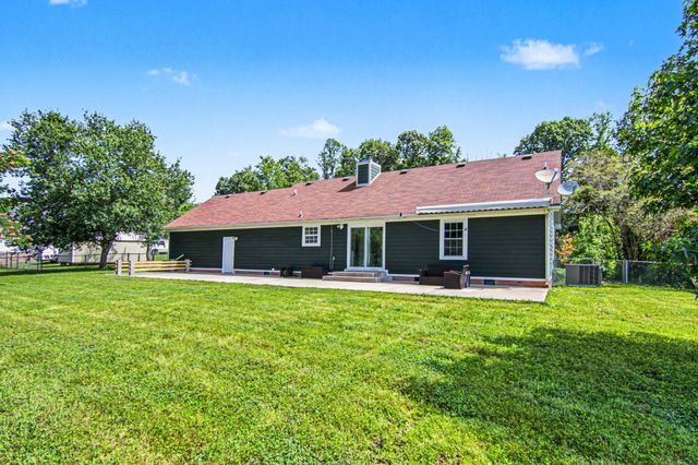 2723 Highway 12, N, Chapmansboro, TN 37035
