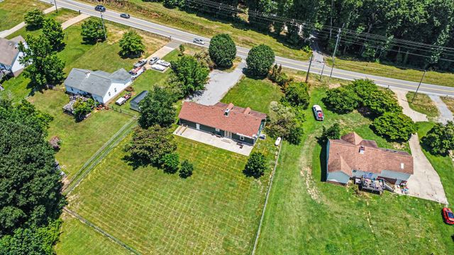 2723 Highway 12, N, Chapmansboro, TN 37035