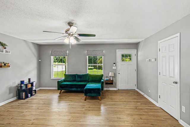 2723 Highway 12, N, Chapmansboro, TN 37035