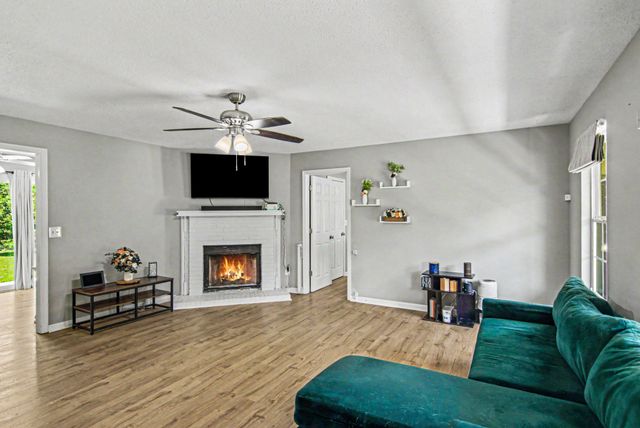 2723 Highway 12, N, Chapmansboro, TN 37035