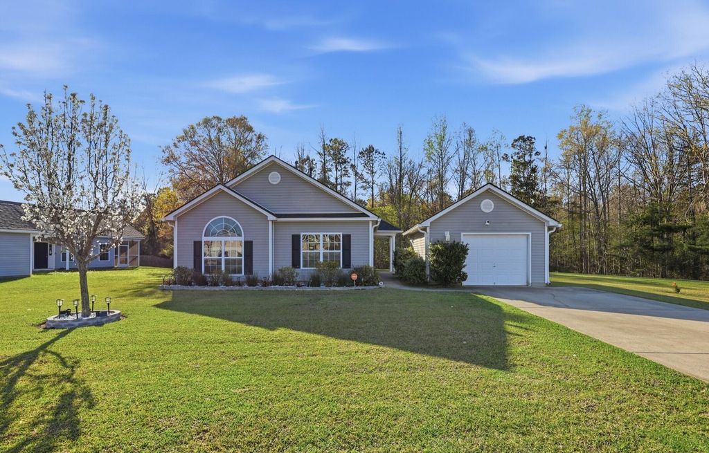 639 Savannah River Drive, Summerville, SC 29485