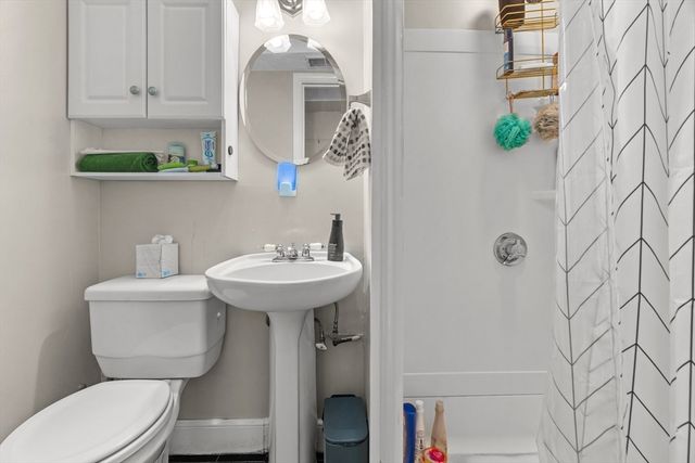 314 W 4th 1, Boston, MA 02127