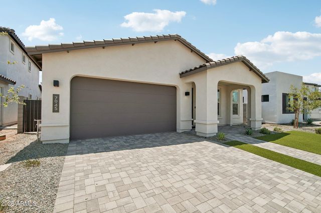 7945 W LOMA Lane, Peoria, AZ 85345