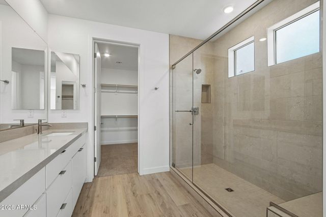 7945 W LOMA Lane, Peoria, AZ 85345