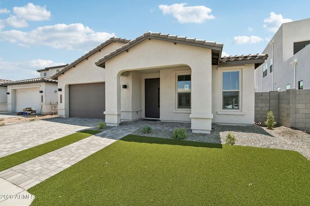 7945 W LOMA Lane, Peoria, AZ 85345
