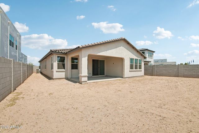 7945 W LOMA Lane, Peoria, AZ 85345