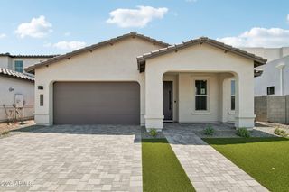 7945 W LOMA Lane, Peoria, AZ 85345