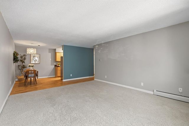 2727 W 43rd Street 311, Minneapolis, MN 55410