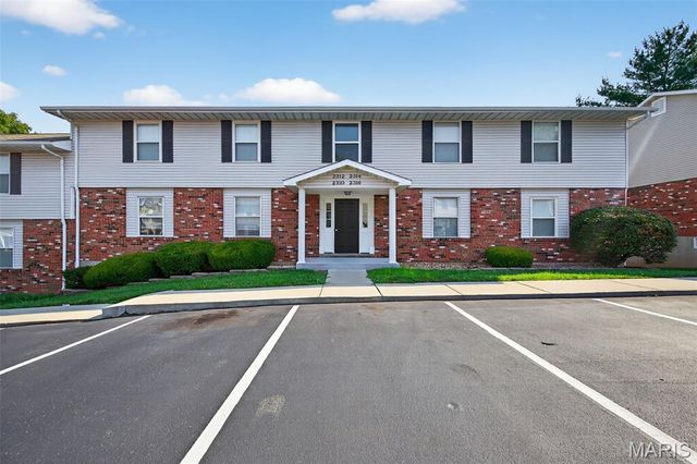 2314 Highland Hill Drive, St Peters, MO 63376