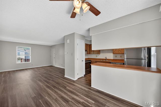 2314 Highland Hill Drive, St Peters, MO 63376