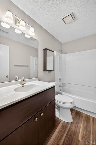 2314 Highland Hill Drive, St Peters, MO 63376