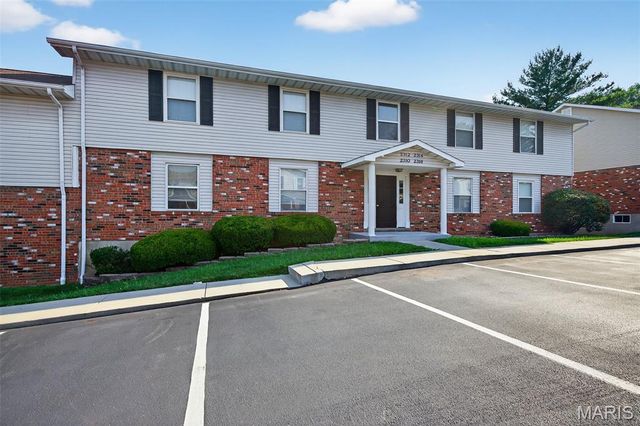 2314 Highland Hill Drive, St Peters, MO 63376