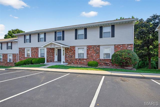 2314 Highland Hill Drive, St Peters, MO 63376