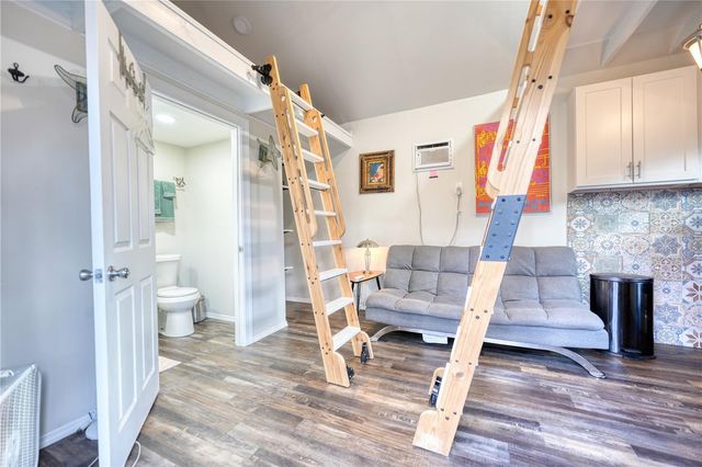 735 26TH AVENUE S, St Petersburg, FL 33705