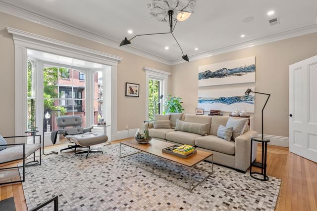 103 West Springfield Street, Boston, MA 02118