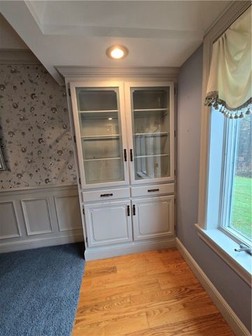 205 Hamburg Rd, Hempfield Twp, PA 16125