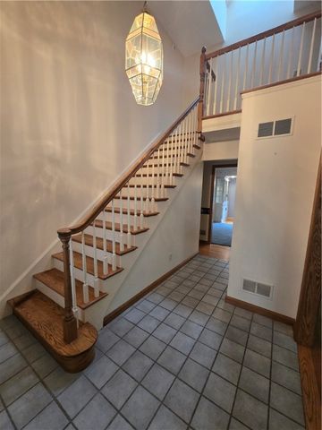 205 Hamburg Rd, Hempfield Twp, PA 16125