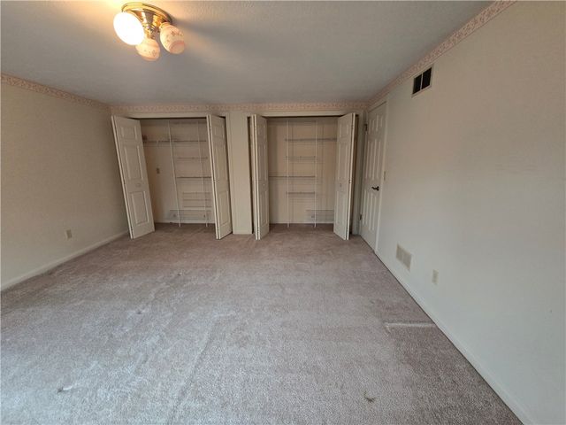 205 Hamburg Rd, Hempfield Twp, PA 16125