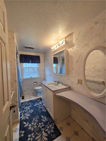 205 Hamburg Rd, Hempfield Twp, PA 16125