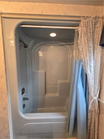 205 Hamburg Rd, Hempfield Twp, PA 16125