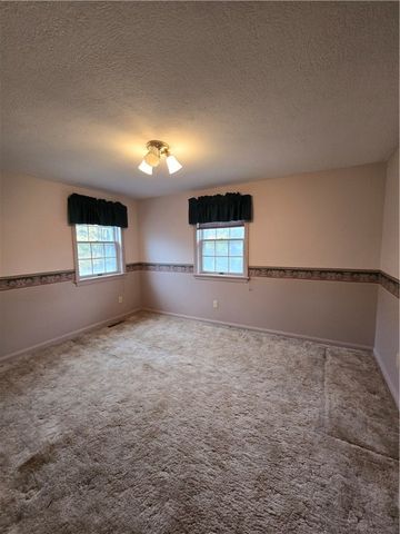 205 Hamburg Rd, Hempfield Twp, PA 16125